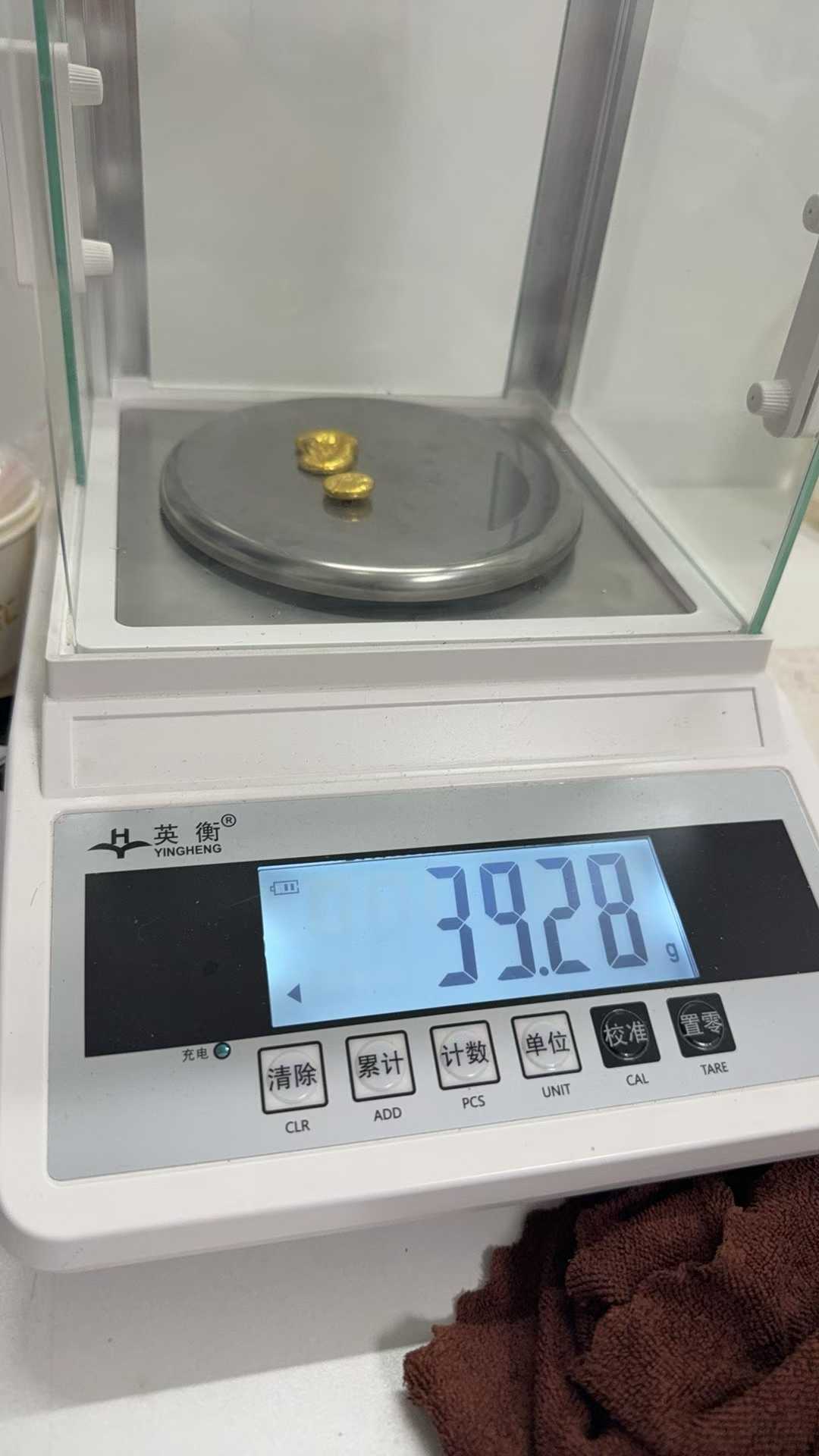 蔡甸黄金回收指南｜中法生态城、奓山、蔡甸广场上门回收避坑 武汉黄金回收光谱仪测金参考图